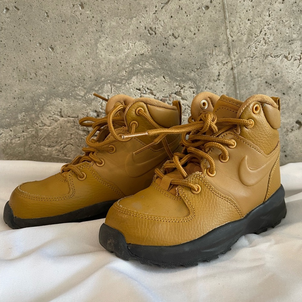 Nike Manoa Little Kids Boots in Brown